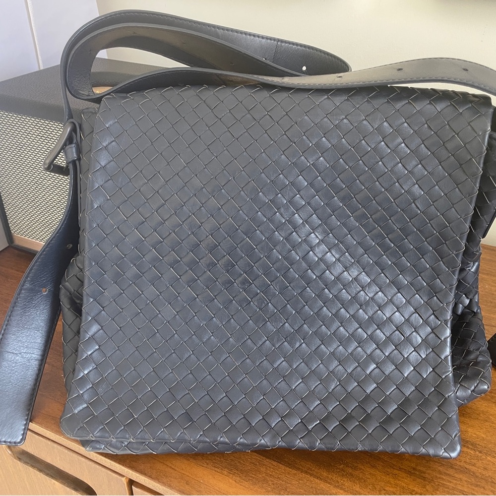 Authentic BV Men’s Crossbody Bag -like New, Without Tags